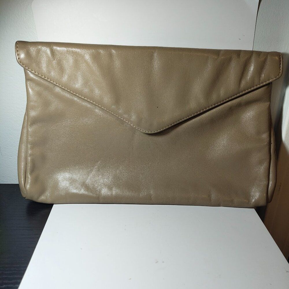 Vintage Women's Clemente Tan Clutch Bag With Zipper Faux Leather